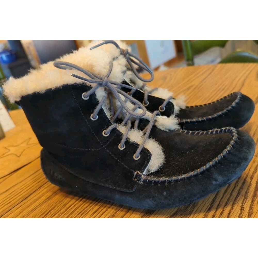 Ugg Womens Size 7 Black‎ Chickree Boots